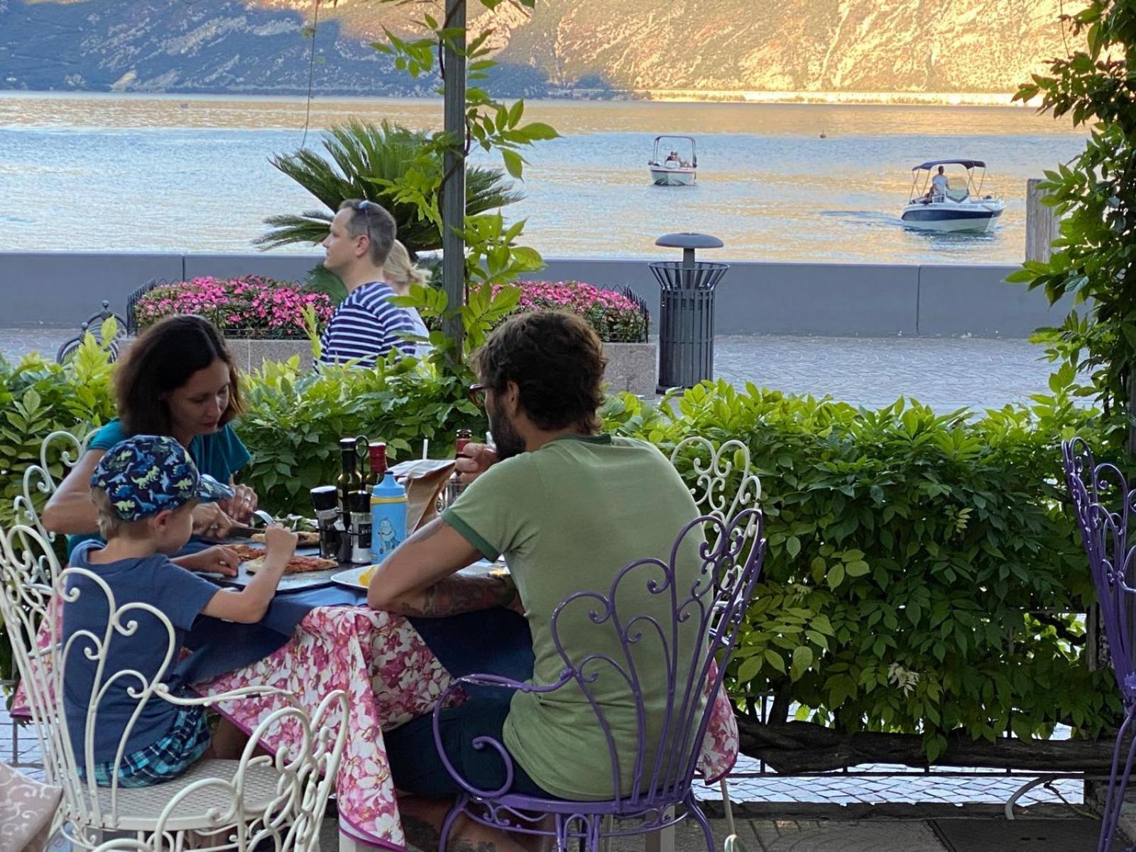 Albergo Bellavista Limone sul Garda Exteriör bild